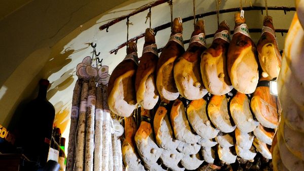 Marathi Families Allegedly Shamed For Eating Non-Veg By Gujarati Residents In Ghatkopar; Police Step In