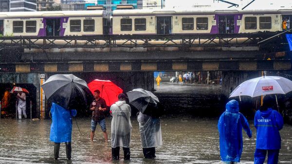 Mumbai’s Drain Cleaning Lag Could Cause Waterlogging This Monsoon