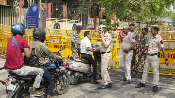 Delhi Police Nab 15 Foreign Nationals In Illegal Stay Operation; Deportation Ordered