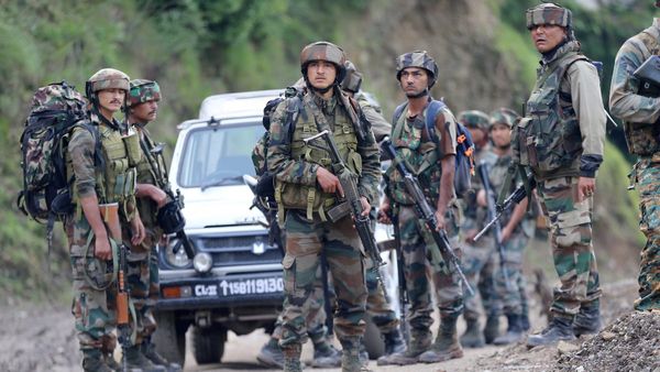 Kupwara, Akhnoor Witness Fresh Firing as Pak Violates Ceasefire For 5th Night; Indian Army Responds Firmly