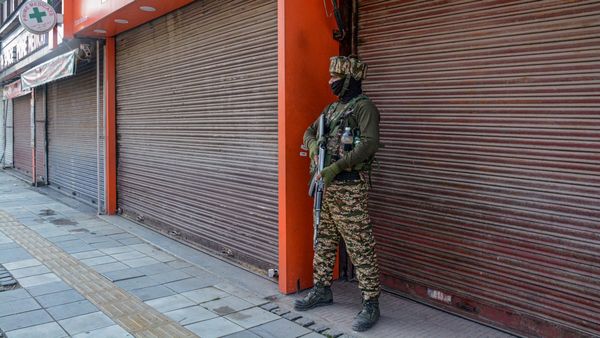 Shutdown Against Terror Attack In Kashmir Valley, First Time In 35 Years