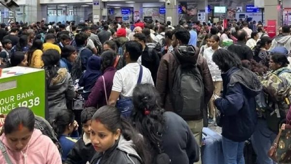 Srinagar To Delhi, Mumbai Flight Prices Slashed; Over 3,337 Flown Out Of Srinagar In 6 Hours