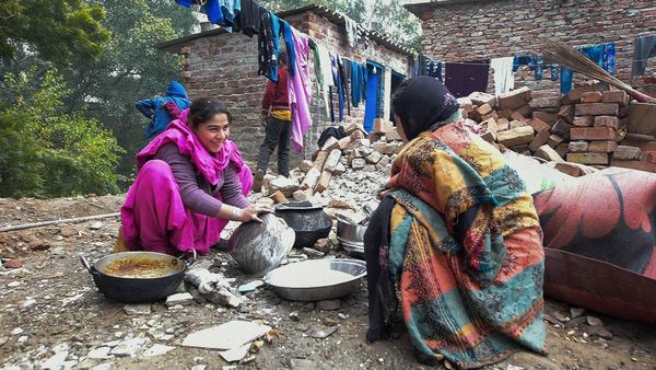 Pakistani Hindu Refugees Anxious About Their Status As India Launches Massive Crackdown