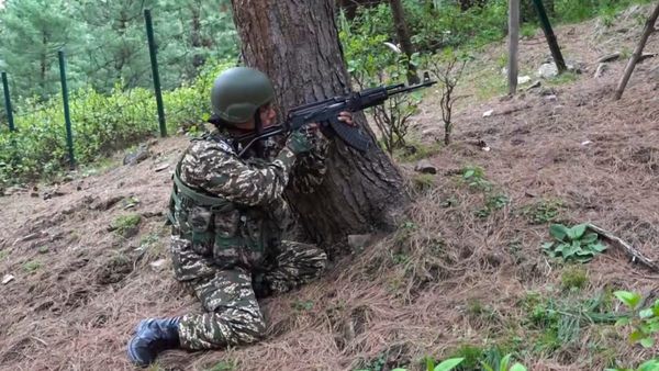 Unprovoked Firing by Pakistani Troops Reported in 8 Forward Sectors Along LoC in Jammu and Kashmir