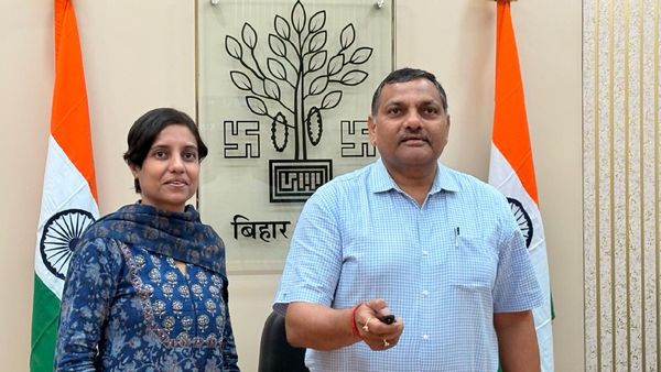 Bihar Chief Secretary Amrit Lal Meena Launches French & German Courses In 15 Govt Engineering Colleges