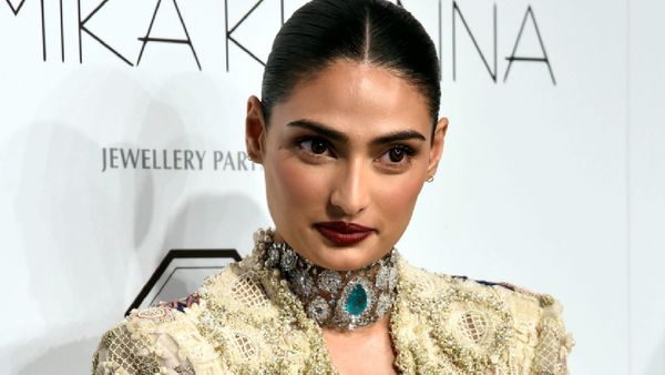 Suniel Shetty Confirms Daughter Athiya Has Quit Acting To Embrace Motherhood