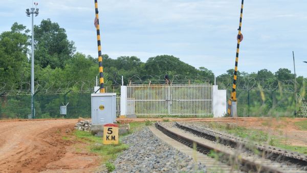 India Flies 160 'Illegal' Bangladeshis To Border As New Delhi's 'Push Back' Policy Intensifies