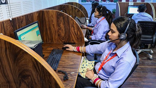 AI Transforms India’s Call Centres, Creating Opportunity Amid Job Loss Fears