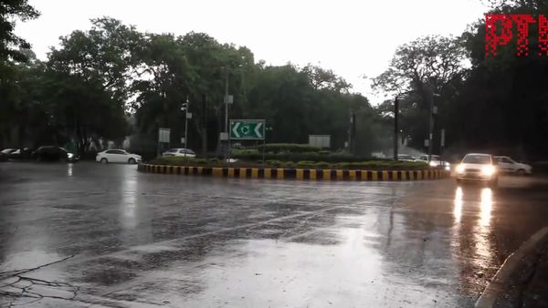 Delhi Weather: Heavy Rain Gives Relief To People In National Capital Region, Mercury Dips