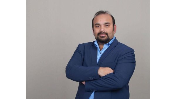 E-commerce Innovation: Swamy Sai Krishna Kireeti Athamakuri's International Success Story