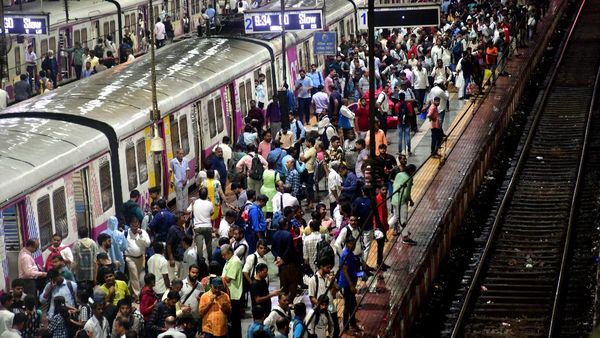 Mumbra Train Tragedy: Railway Board Orders Door Closers For All Mumbai Locals