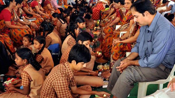 Guru Purnima Speech In English: 2 Minutes Speech For School And College Students