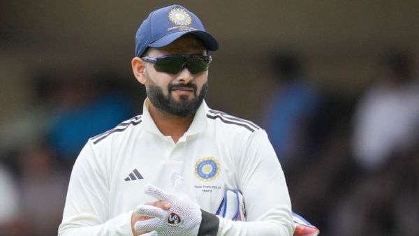 Rishabh Pant Suffers Injury During England Test, Raising Concerns For India's Squad