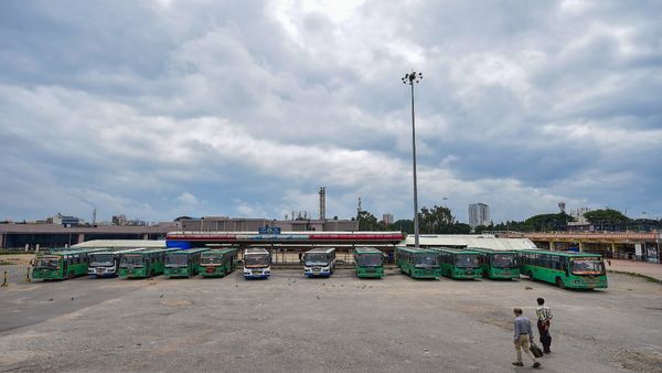 Karnataka Transport Strike: 30,000 KSRTC and BMTC Employees Issued Show-Cause Notices, Here's Why
