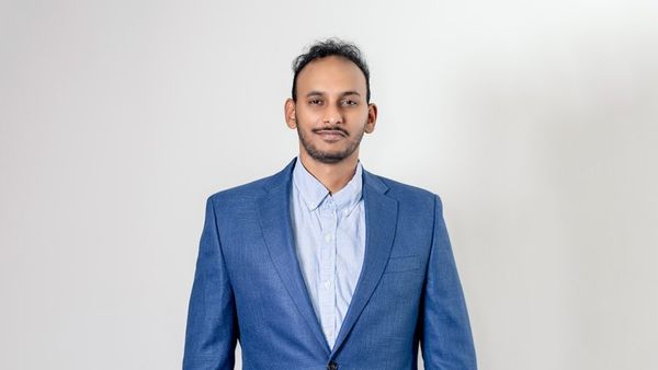 Bridging Finance and Healthcare: Transforming Data Governance Through Cross-Industry Best Practices.