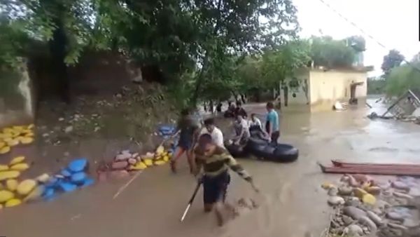 BSF Jawans Stand Tall Amid Jammu Flood Fury, Holding Their Positions In Submerged And Dangerous Areas