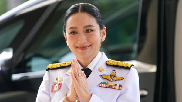 Thai PM Removed After Leaked Call Fuels Cambodia Border Row