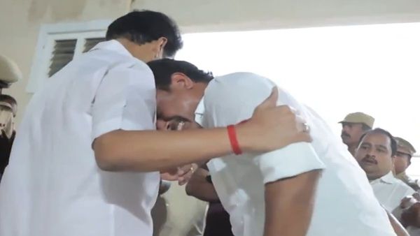 Karur Stampede: Emotional Scenes As Minister Anbil Mahesh Breaks Down During Hospital Visit