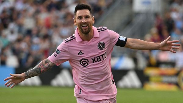 Lionel Messi Hits The Goal Post From Outside The Box, Leads Inter Miami to 3-2 Victory Over DC United