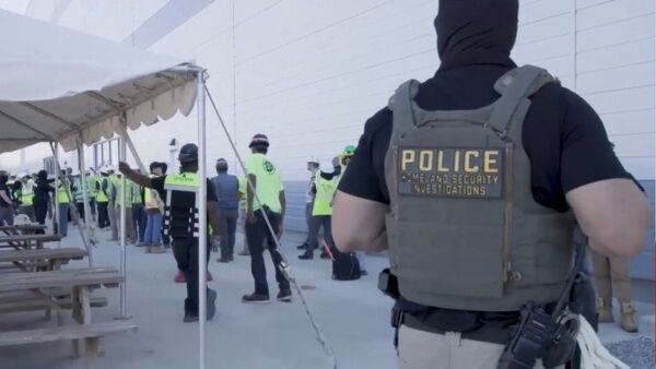 US Raids Hyundai-LG Plant in Georgia, Detains 475 Workers Including Koreans