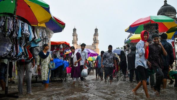 Heavy Rain Hits Hyderabad: Residents Stranded as Musi River Floods Low-Lying Areas