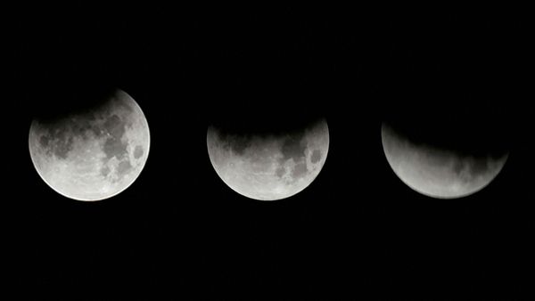 How to Capture Lunar Eclipse on Your Phone: Simple Tips for Stunning Blood Moon Shots