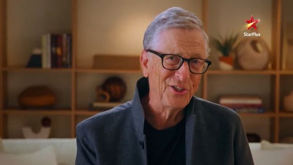 Fans Wonder Why Bill Gates Is in Smriti Irani’s Kyunki Saas Bhi Kabhi Bahu Thi 2