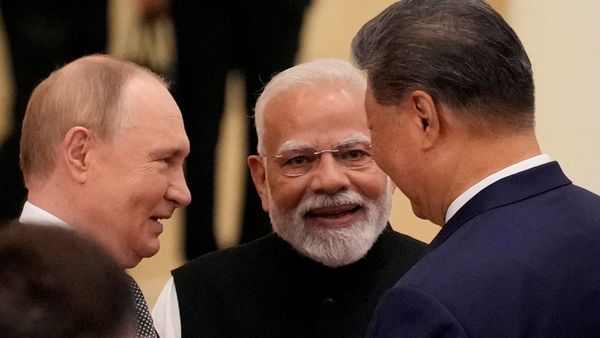 American Lawmakers Warn Trump: Tariffs Driving India Closer to China and Russia