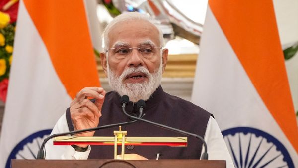 “Garv Se Kaho Yeh Swadeshi Hai”: Modi Promotes Local Goods During Festival Season