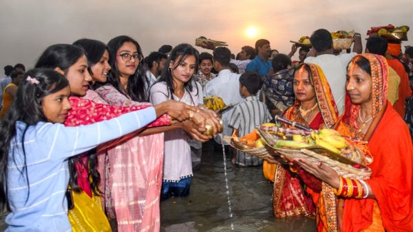 Jagadhatri Puja & Chhath Puja 2025: Complete School Holiday Schedule State-wise