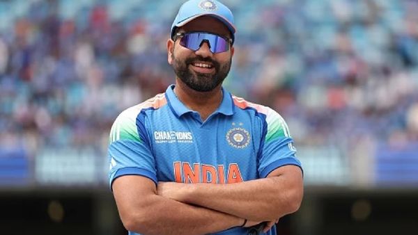 Team India Honours Rohit Sharma Inside Dressing Room Before He Left Sydney: Sparks Retirement Rumours