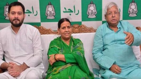 Delhi Court Charges Lalu Prasad, Rabri Devi, and Tejashwi Yadav in IRCTC Hotel Scam Ahead of Bihar Polls