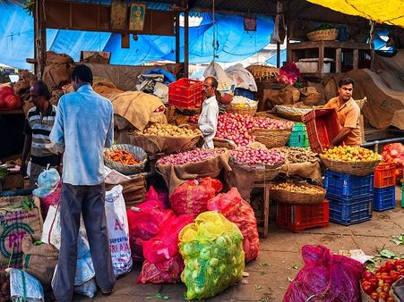 Government Initiatives to Simplify Micro-Credit for Street Vendors in 2023