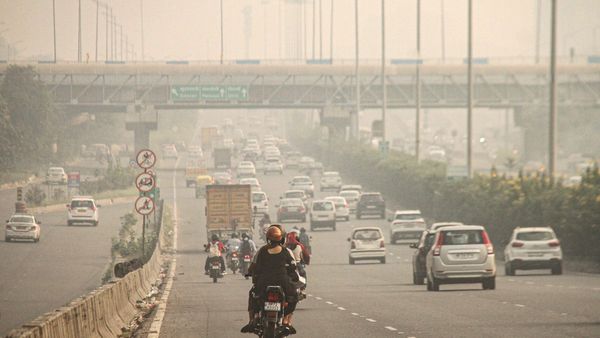 Stubble Burning Declines, Delhi’s Air Quality Shows Modest Improvement