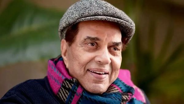 Dharmendra Death Hoax: Veteran Actor's Condition Stable, Says Esha Deol