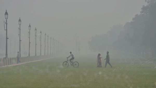 Delhi Air Quality Dips Again: 13 Stations Record ‘Severe’ AQI, City Average At 372