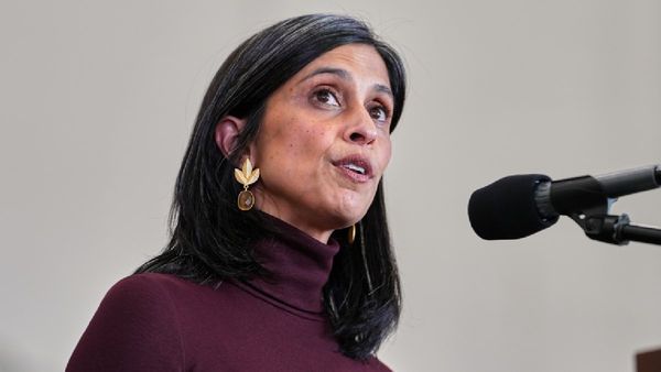 Mother Of 3 Usha Vance Breaks Silence On Viral ‘No Wedding Ring’ Photos