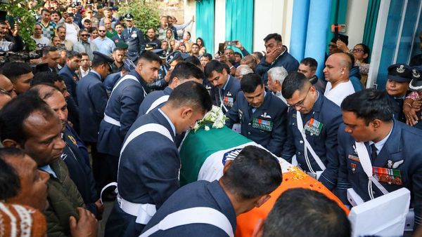 Wing Commander Namansh Syal’s Final Goodbye: Wife Afshan Akhtar’s Salute Moves the Nation