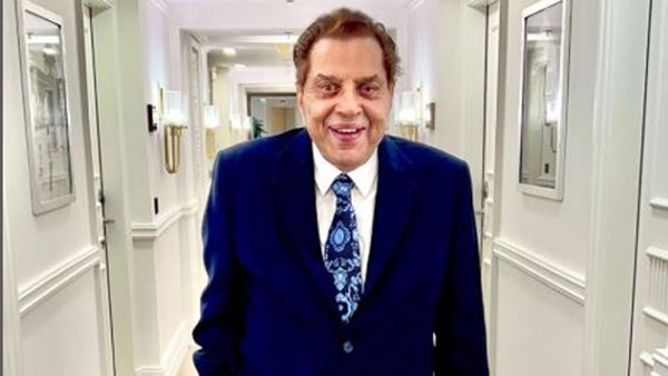 Dharmendra Dies At 89: PM Modi, President Murmu Lead Nation In Mourning Bollywood He-Man