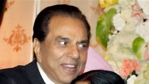 Dharmendra’s Short Political Journey: Why Bollywood’s He-Man Said ‘An Actor Should Remain An Actor’