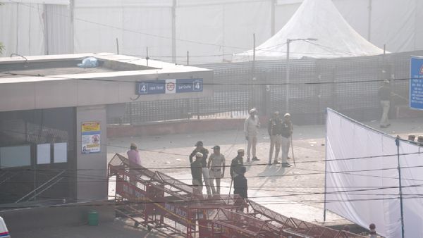 Delhi Police Hands Over Delhi Blast Probe to NIA, 3 More Doctors From Al‑Falah University Detained