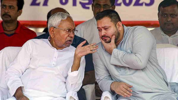 Tejashwi Yadav Congratulates Nitish Kumar on Bihar CM Win, Hope New Govt Will Focus on Promises