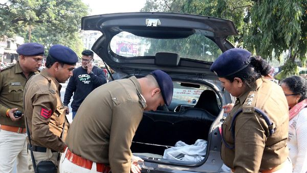 Red Fort Blast Probe: Red EcoSport SUV of Accused Umar Nabi Recovered in Major Search Operation