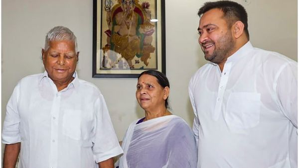 Bihar Election Results 2025: Can the 2010 Rabri Devi Defeater Upset Tejashwi Yadav Today?
