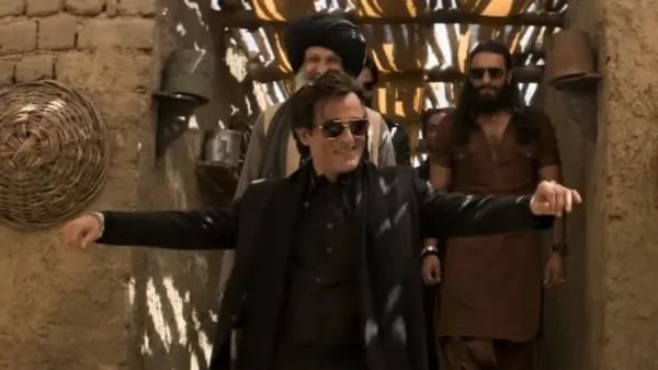 Akshaye Khanna’s “Can I Dance?” Instinct Creates One of Dhurandhar’s Most Talked-About Scenes