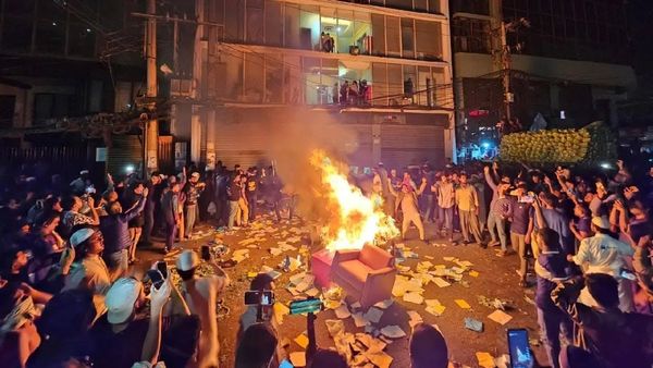 Bangladesh Protests Turn Violent After Hadi Killing, Student Leader Shot in Khulna