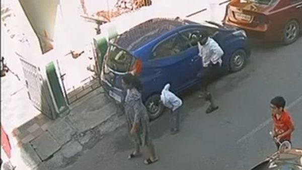 Bengaluru: Five-Year-Old Boy Allegedly Kicked by Passerby in Thyagarajanagar, CCTV Captures Incident