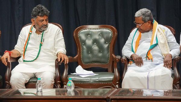 Another Breakfast Gathering Today Amid Chief Minister Feud, Siddaramaiah to Visit Shivakumar’s Home