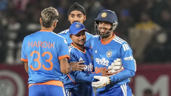 India vs South Africa 3rd T20I: Arshdeep Singh, Harshit Rana Lead Bowling Charge in Seven-Wicket Win