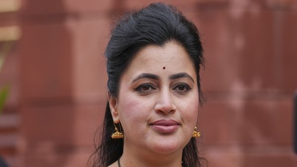 Muslims Turning India To Pakistan, Hindus Should Give Birth To 4 Kids: BJP's Navneet Rana